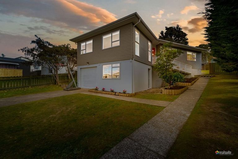 Photo of property in 59 Beaumaris Crescent, Ascot Park, Porirua, 5024