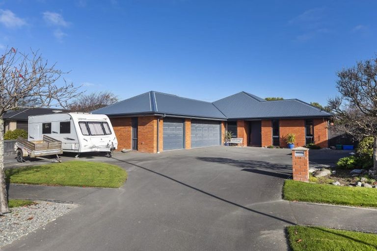 Photo of property in 14 Garforth Green, Halswell, Christchurch, 8025