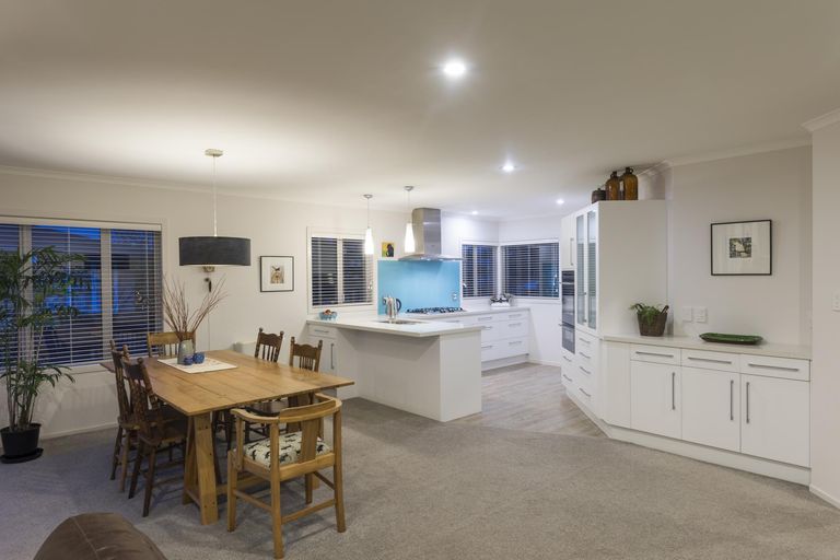 Photo of property in 48a Churchill Avenue, Hokowhitu, Palmerston North, 4410