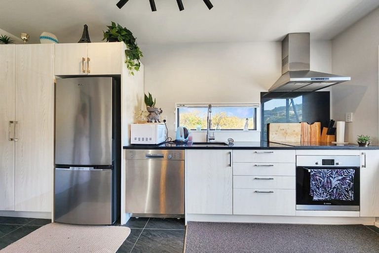 Photo of property in 4/232 Main Road, Tawa, Wellington, 5028