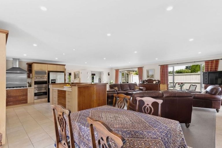 Photo of property in 14 Haddon Lane, Harewood, Christchurch, 8051