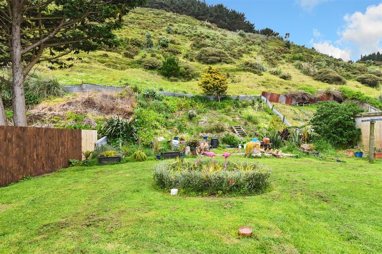 Photo of property in 127 Maunsell Road, Port Waikato, Tuakau, 2695