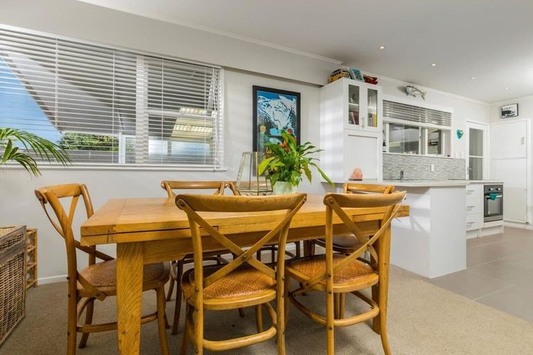 Photo of property in 2a Elizabeth Street, Orewa, 0931