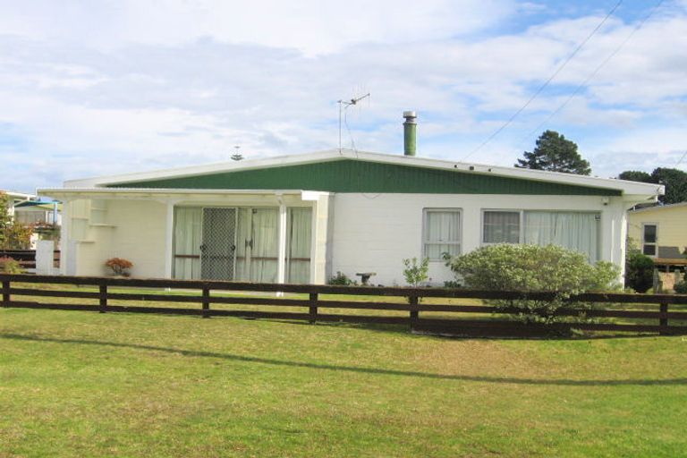Photo of property in 209 Sylvia Road, Whangamata, 3620
