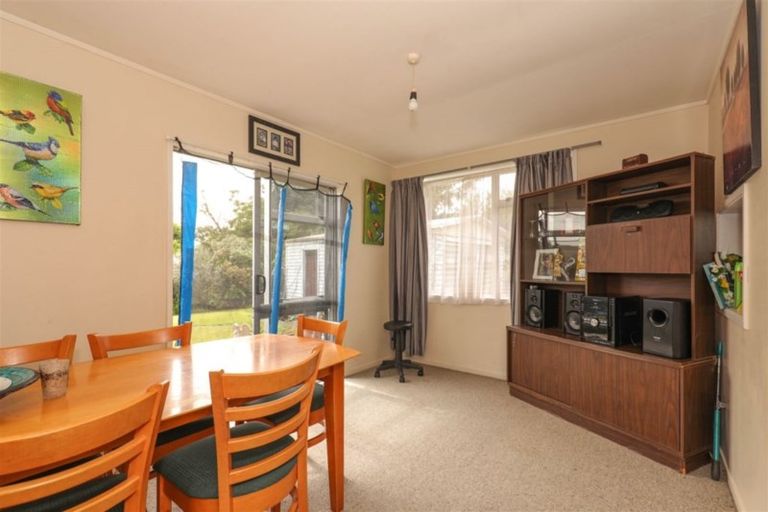 Photo of property in 2 Graham Place, Huntly, 3700