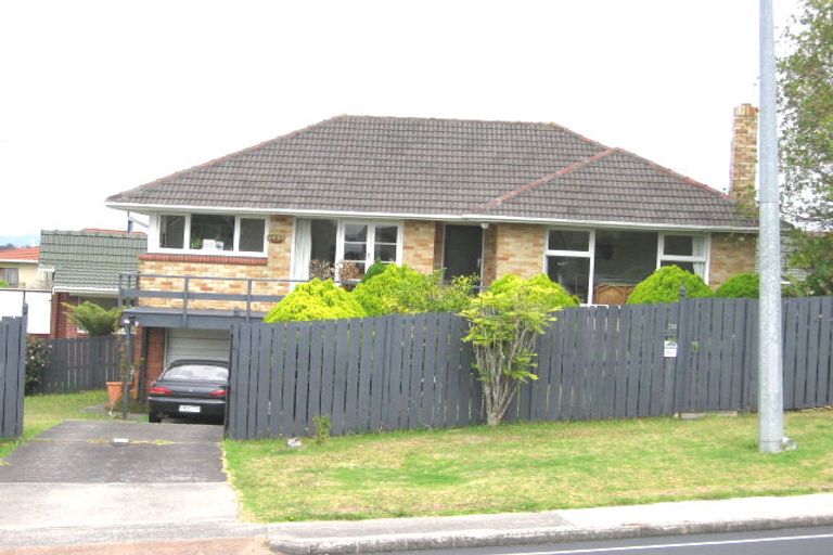 Photo of property in 314 Glenfield Road, Glenfield, Auckland, 0629