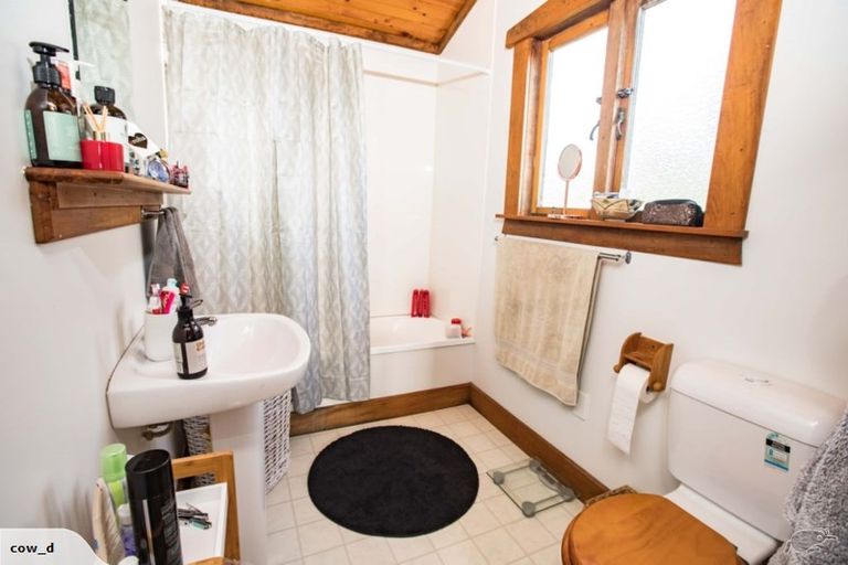 Photo of property in 89 Sunnyside Road, Sunnyvale, Auckland, 0612