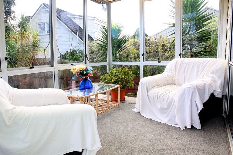 Photo of property in 12c Youngs Road, Papakura, 2110