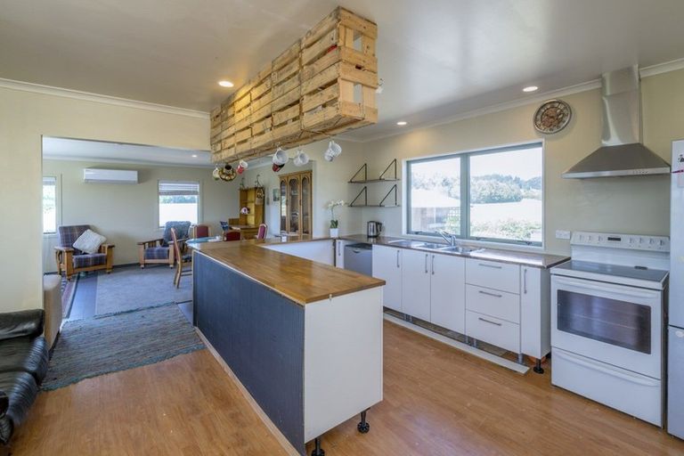 Photo of property in 75 Strathnaver Drive, Waikawa Beach, Levin, 5573