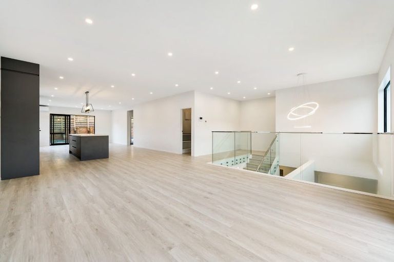 Photo of property in 72 Pacific Heights Road, Orewa, 0931