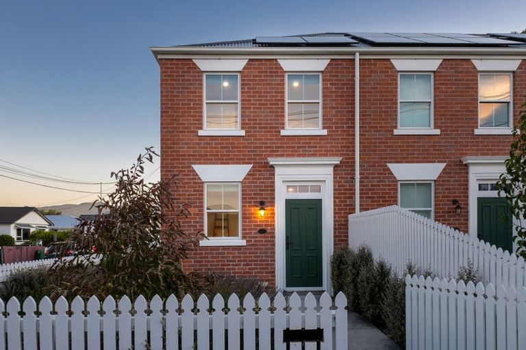 Photo of property in 4/30 Hargest Crescent, Sydenham, Christchurch, 8023