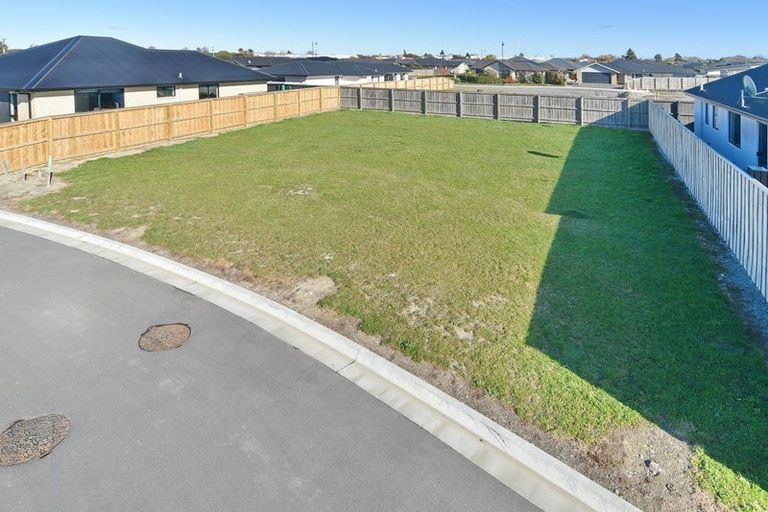 Photo of property in 1 Livingstone Place, Rangiora, 7400