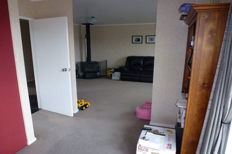 Photo of property in 65 Meridian Grove, Kelvin Grove, Palmerston North, 4414