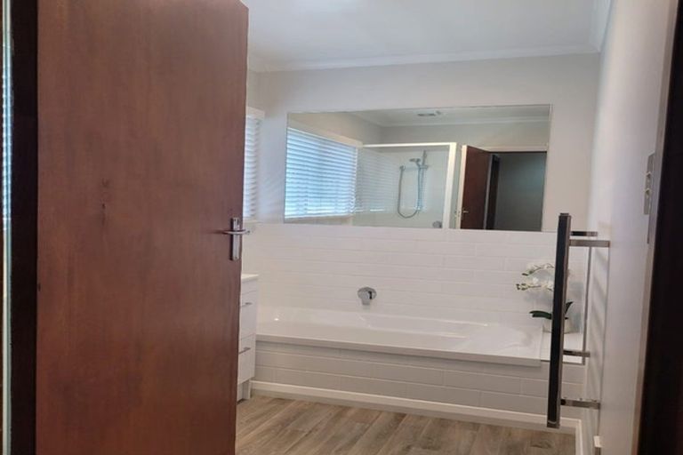 Photo of property in 103 Beach Road, Pahurehure, Papakura, 2113