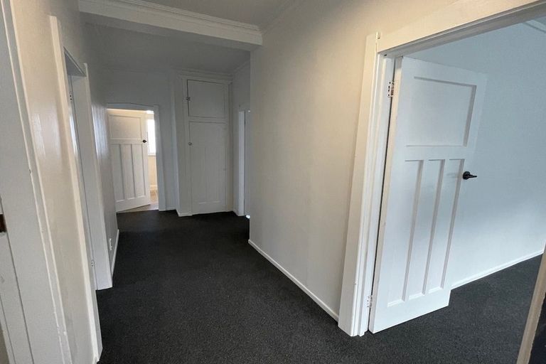 Photo of property in 11 Moffitt Street, Vogeltown, Wellington, 6021