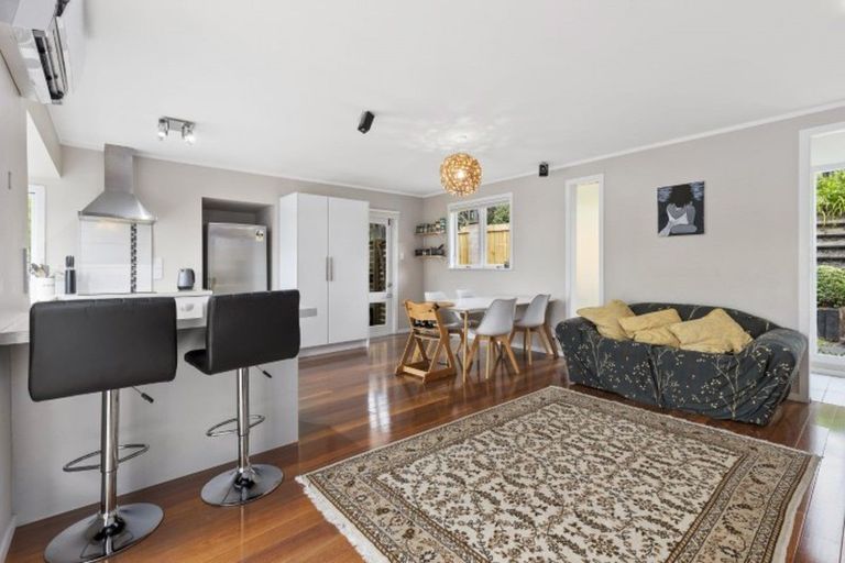 Photo of property in 206 Upper Harbour Drive, Greenhithe, Auckland, 0632