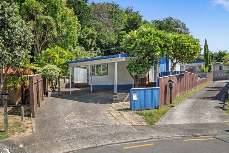 Photo of property in 11 Gainsborough Grove, Belmont, Lower Hutt, 5010