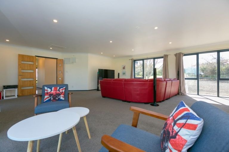 Photo of property in 930 Upland Road, Egmont Village, New Plymouth, 4372