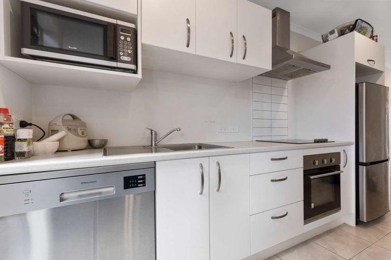 Photo of property in 2/113 Knighton Road, Hillcrest, Hamilton, 3216