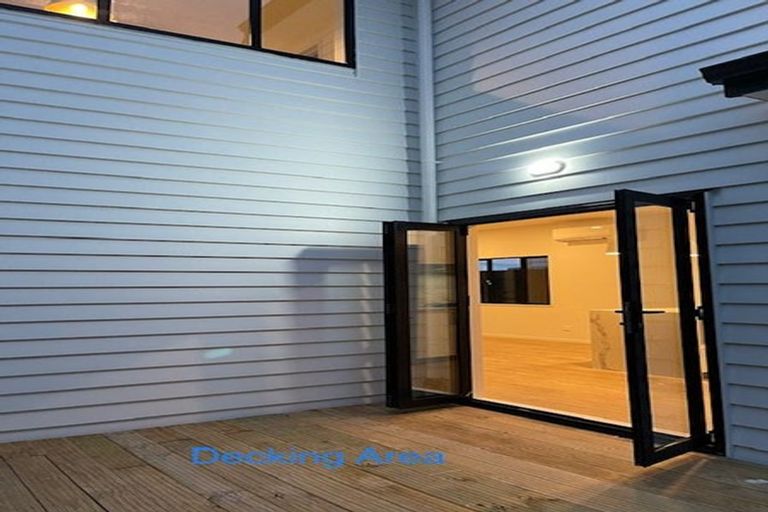 Photo of property in 20e South Street, Papakura, 2110