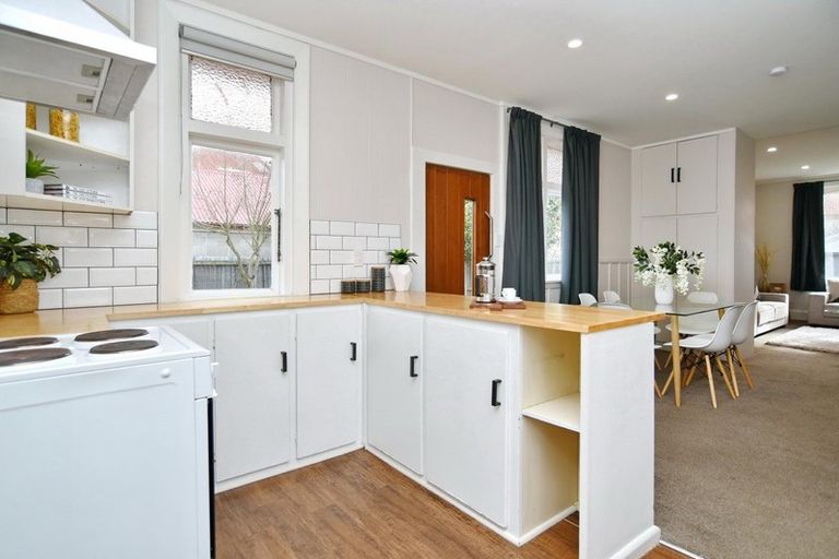 Photo of property in 32 Medway Street, Richmond, Christchurch, 8013