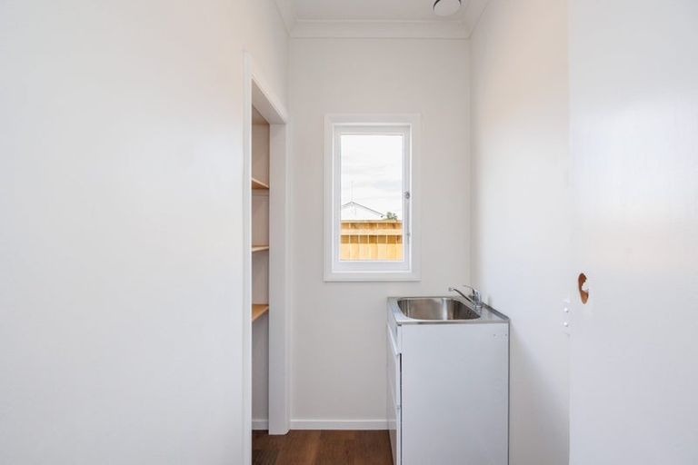 Photo of property in 25 Brightwater Terrace, Terrace End, Palmerston North, 4410