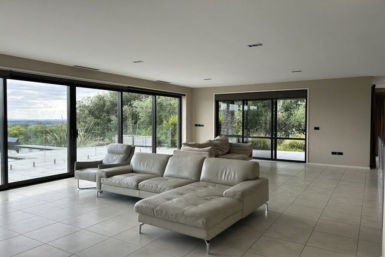 Photo of property in 45 Harry Dreadon Road, Opaheke, Papakura, 2584