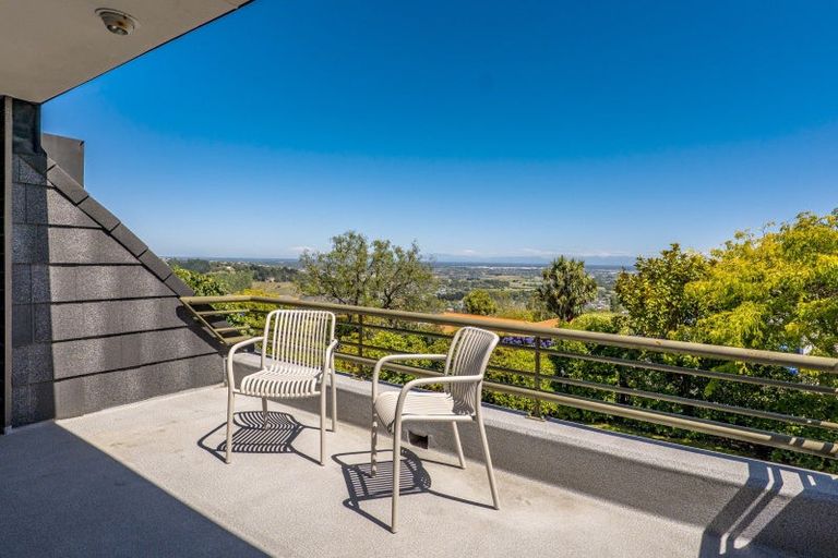 Photo of property in 7 Kiteroa Place, Cashmere, Christchurch, 8022