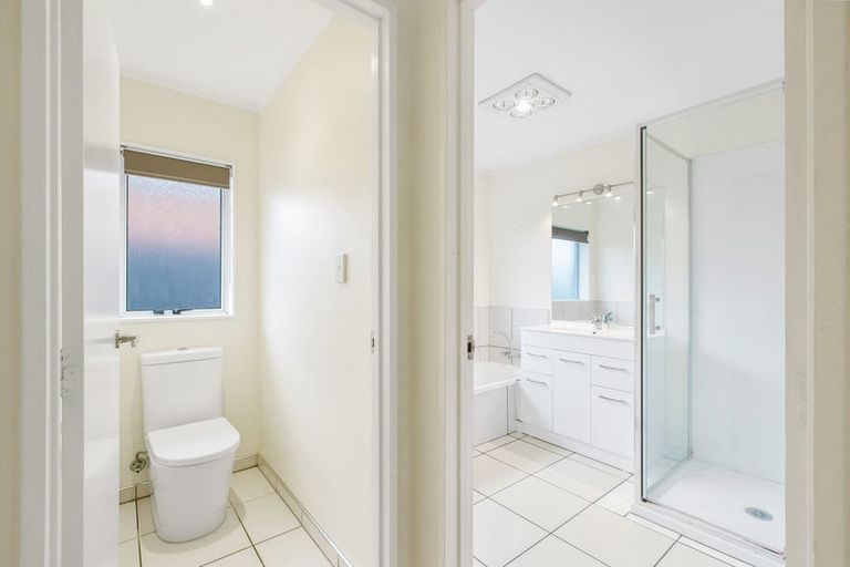 Photo of property in 2/10 Mangarata Avenue, Papatoetoe, Auckland, 2025