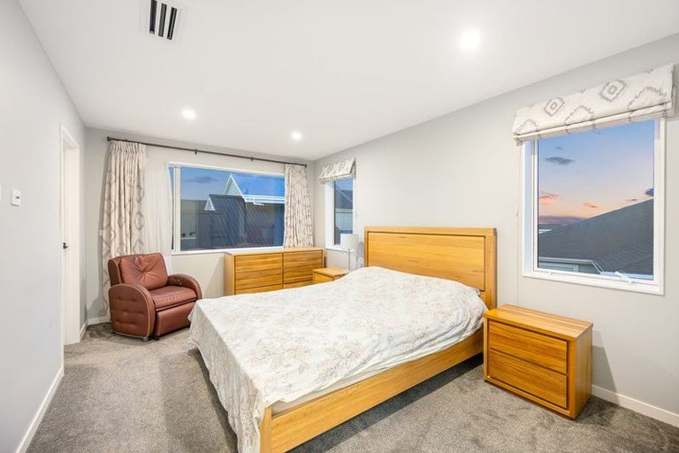 Photo of property in 14 Davey Crescent, Orewa, 0931