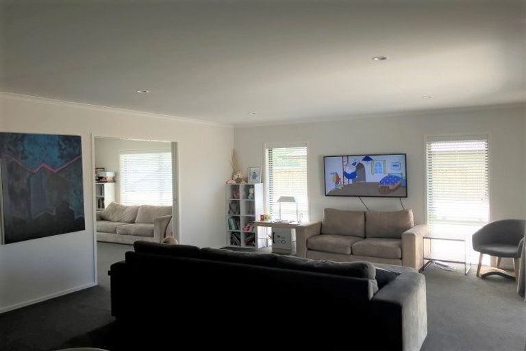 Photo of property in 25 Puhirake Crescent, Pyes Pa, Tauranga, 3112