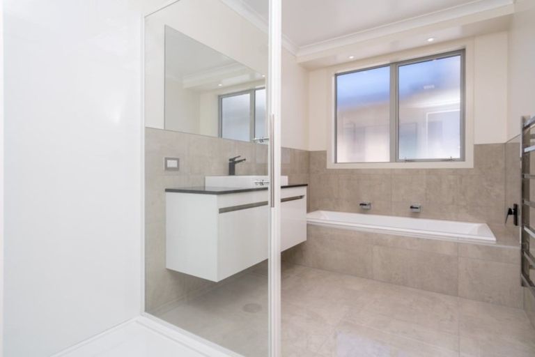 Photo of property in 34 Mariners Haven, One Tree Point, 0118