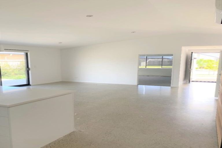 Photo of property in 79 Puhirake Crescent, Pyes Pa, Tauranga, 3112