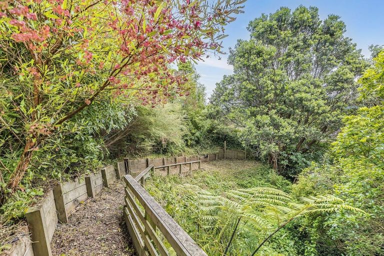 Photo of property in 18 Tobago Crescent, Grenada North, Wellington, 5028