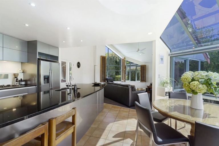 Photo of property in 2/2 Jutland Street, Mairangi Bay, Auckland, 0630