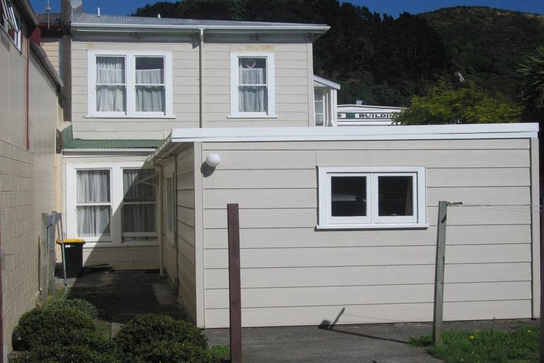 Photo of property in 213 The Parade, Island Bay, Wellington, 6023