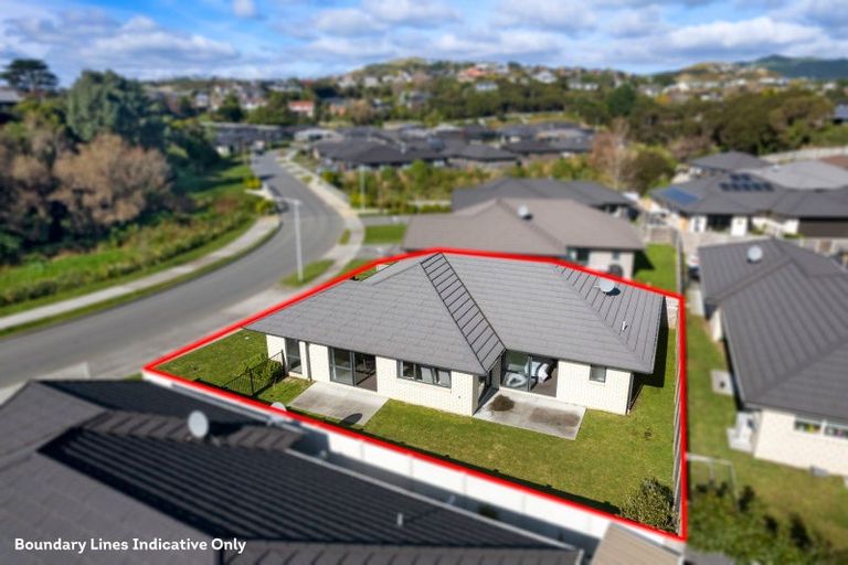 Photo of property in 16 Tradewinds Drive, Whitby, Porirua, 5024