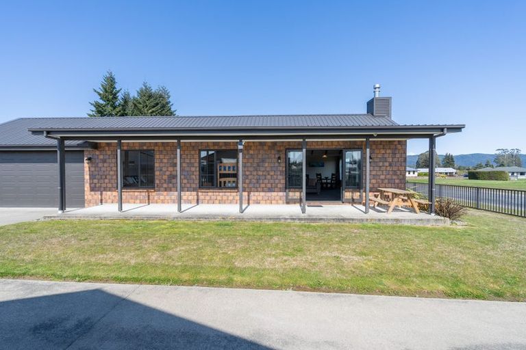Photo of property in 59 Orbell Crescent, Te Anau, 9679