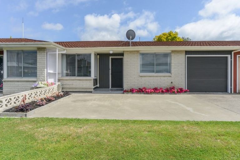 Photo of property in 2/301 Southland Road, Hastings, 4122