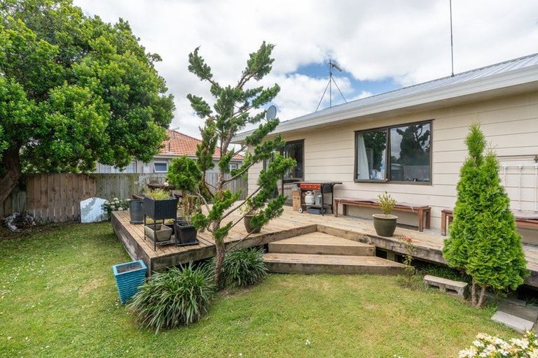 Photo of property in 122 Clarkin Road, Fairfield, Hamilton, 3214
