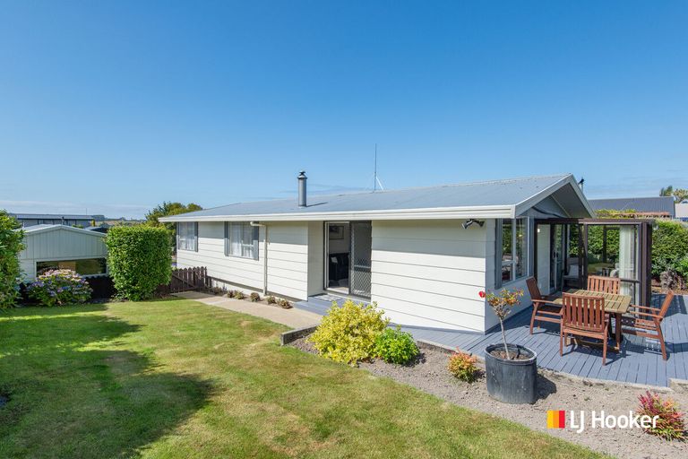 Photo of property in 29 Estuary Crescent, Fairfield, Dunedin, 9018