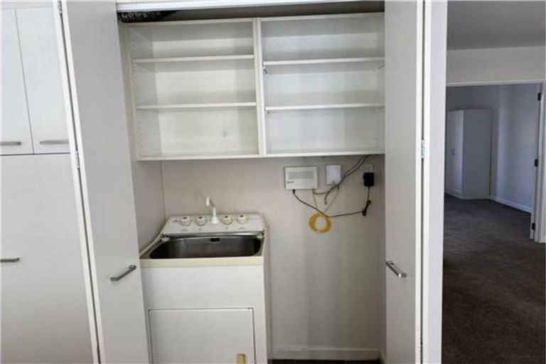 Photo of property in Regent Courts, 3/75 Gloucester Street, Christchurch Central, Christchurch, 8013