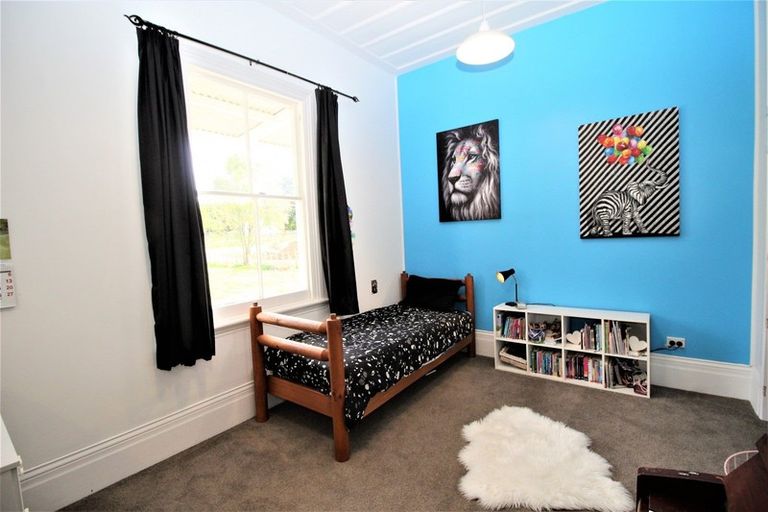 Photo of property in 38 Gladstone Street, Woodville, 4920