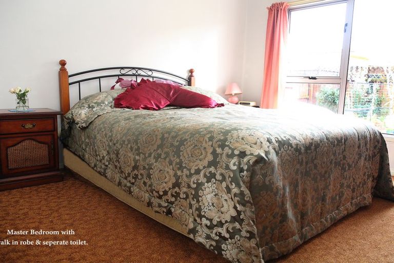 Photo of property in 12c Youngs Road, Papakura, 2110