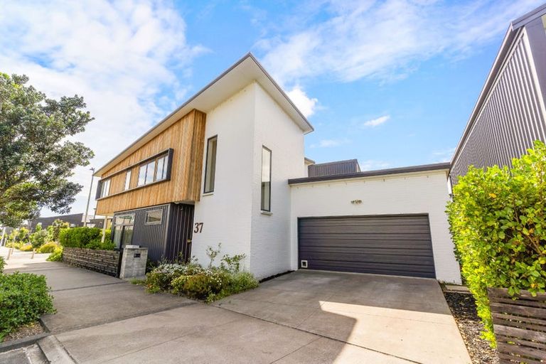 Photo of property in 37 Wallace Road, Hobsonville, Auckland, 0616