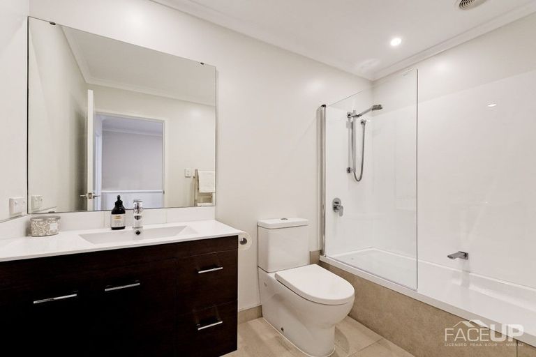 Photo of property in 43 Mapou Road, Hobsonville, Auckland, 0616