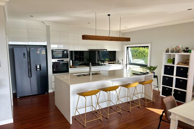 Photo of property in 11 Boutique Way, Orewa, 0931