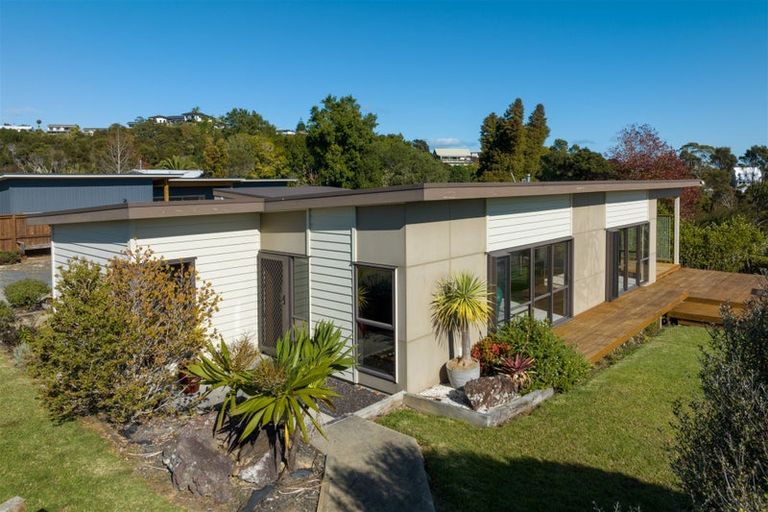 Photo of property in 5 Waterview Place, Haruru, 0204