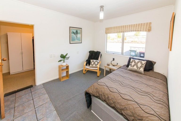 Photo of property in 114 Napier Road, Havelock North, 4130