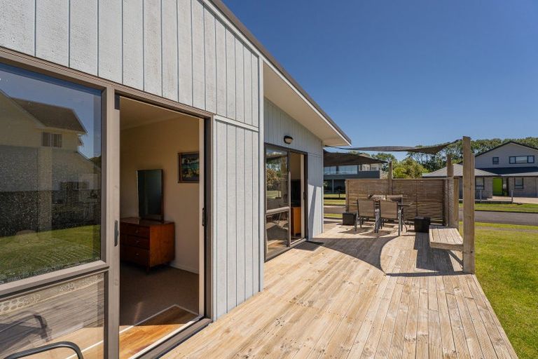 Photo of property in 15 Marlin Street, Whitianga, 3510